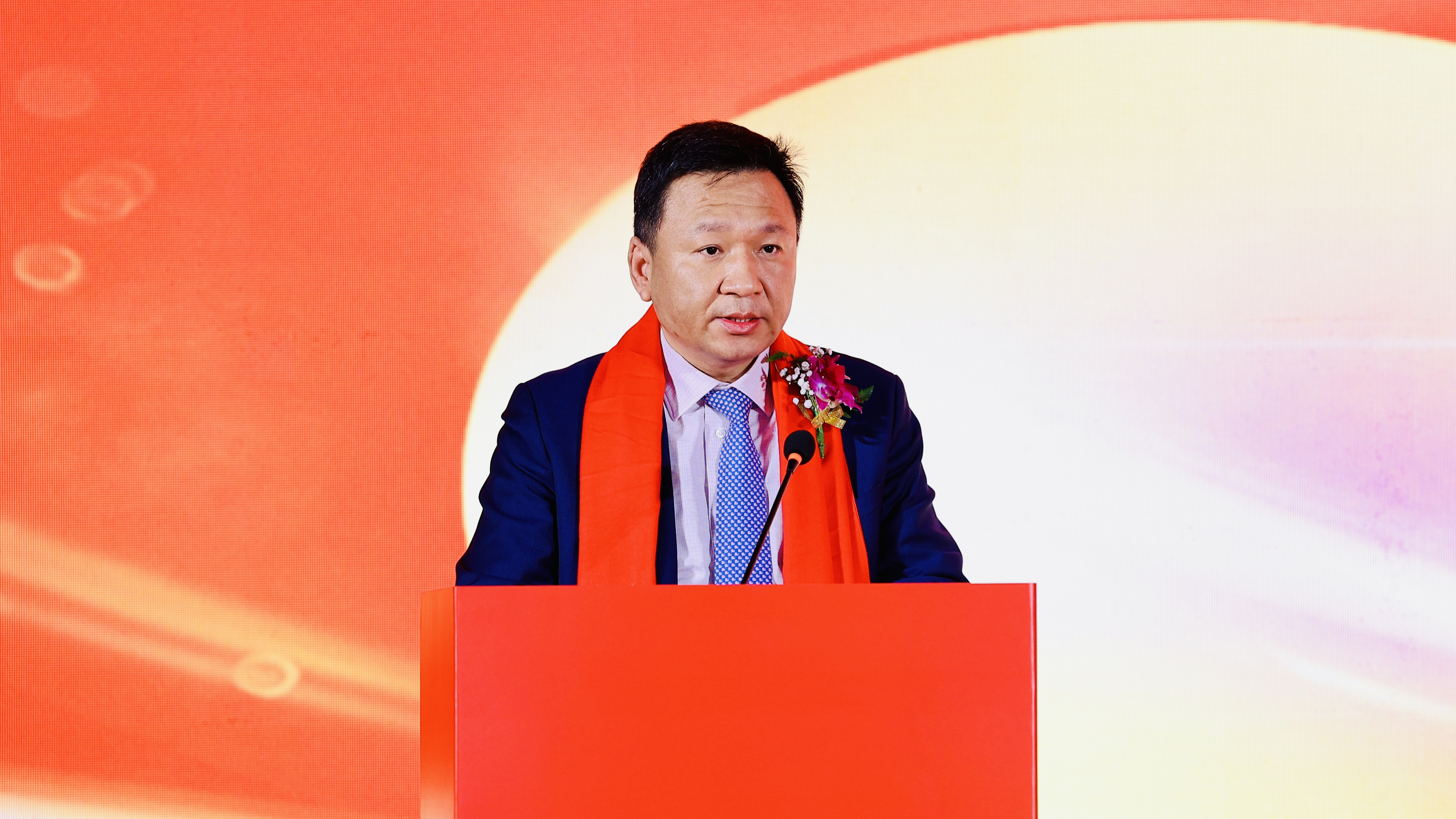 今年会·jnh微举行上市仪式，正式登陆A股科创板